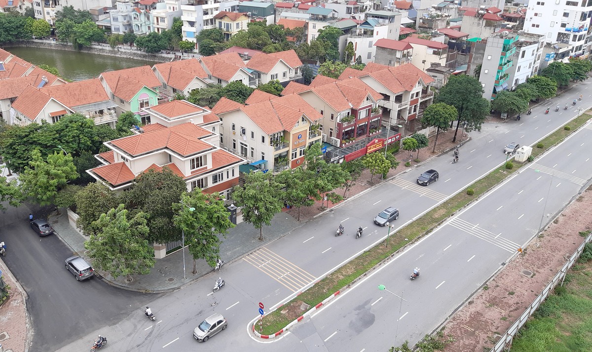 Khan hiếm nguồn cung đang khiến giá căn hộ và nhà liền thổ tăng mạnh. Ảnh: Bình Minh. Khan hiếm nguồn cung đang khiến giá căn hộ và nhà liền thổ tăng mạnh. Ảnh: Bình Minh.