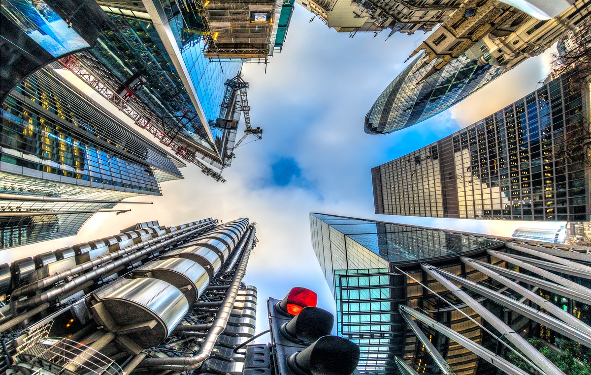 Đô thị hoá nhanh đang làm gia tăng phát thải khí nhà kính. Ảnh: Shutterstock.