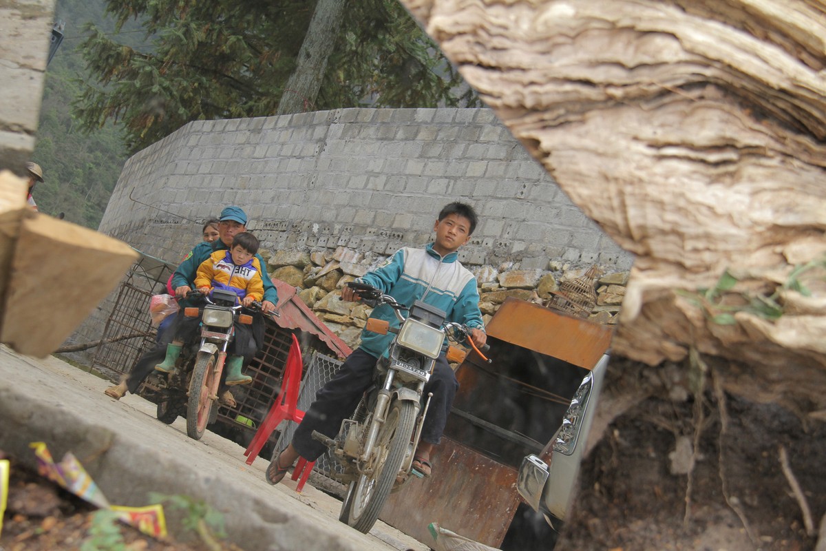 Hình ảnh quen thuộc ở các chợ phiên. Ảnh: Thành Nguyễn.