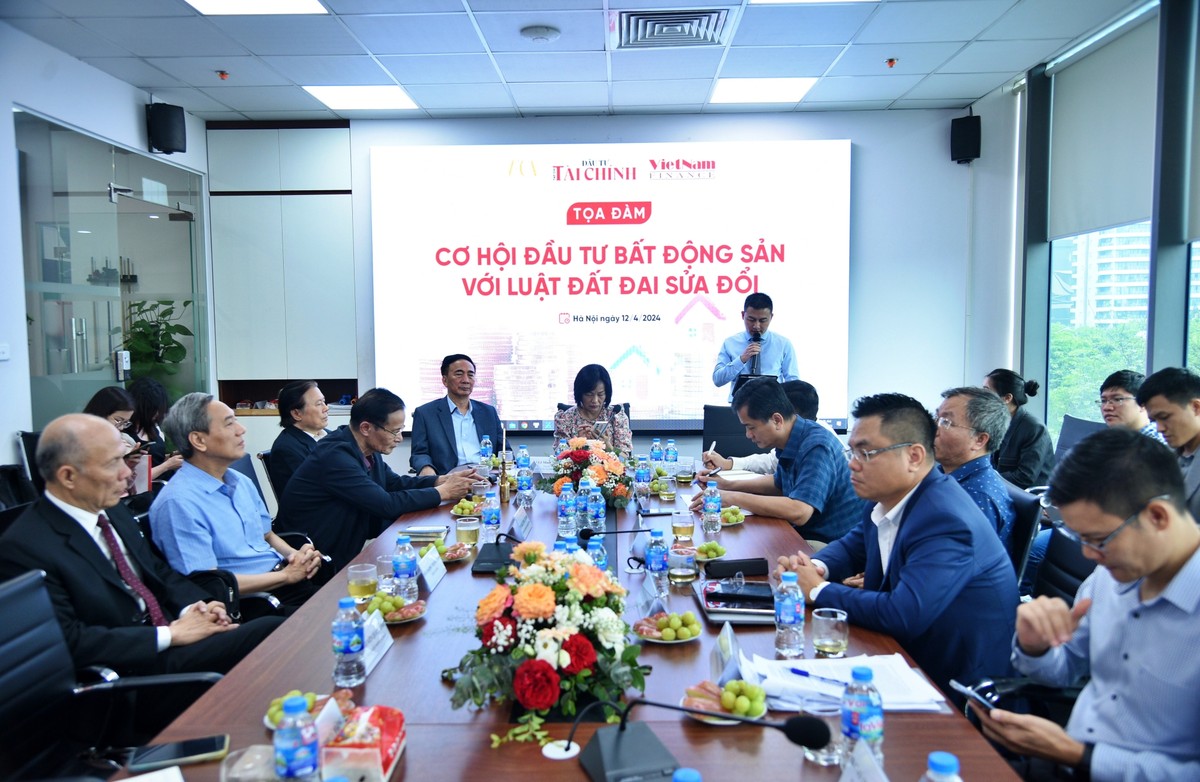 Nhiều ý kiến cho rằng, Luật Đất đai 2024 không chỉ giúp hoàn thiện hành lang pháp lý, mà từ đó, còn mở ra nhiều cơ hội đầu tư trên thị trường. Nhiều ý kiến cho rằng, Luật Đất đai 2024 không chỉ giúp hoàn thiện hành lang pháp lý, mà từ đó, còn mở ra nhiều cơ hội đầu tư trên thị trường.