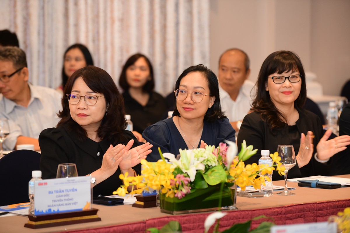 Các ngân hàng tham gia hội thảo khơi thông nguồn vốn ra thị trường Các ngân hàng tham gia hội thảo khơi thông nguồn vốn ra thị trường