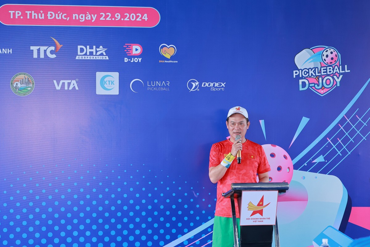 Ông Đặng Hồng Anh - Phó Chủ tịch Hội Liên hiệp Thanh niên Việt Nam, Chủ tịch Hội Doanh nhân trẻ Việt Nam Ông Đặng Hồng Anh - Phó Chủ tịch Hội Liên hiệp Thanh niên Việt Nam, Chủ tịch Hội Doanh nhân trẻ Việt Nam