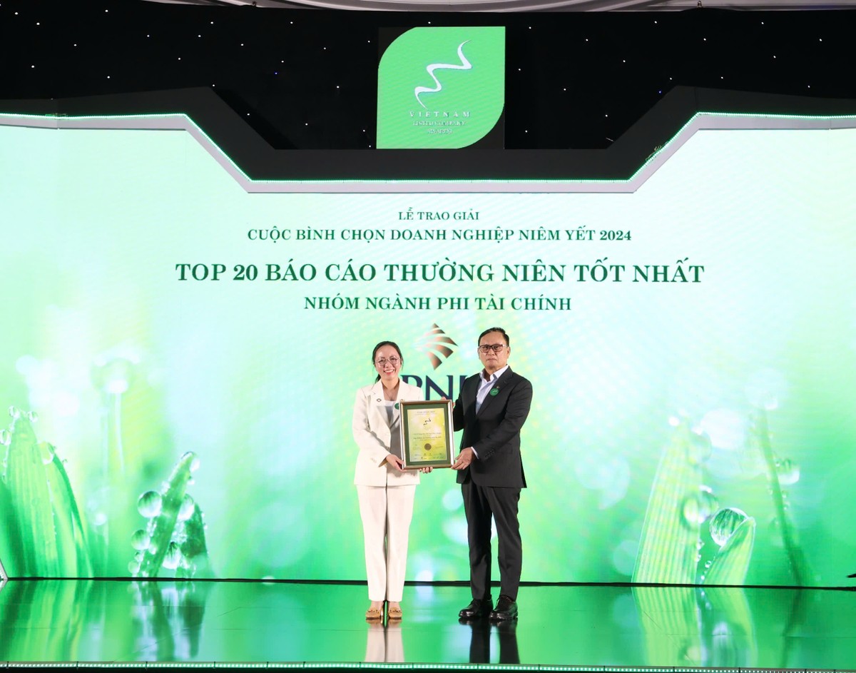 PNJ cũng ghi tên vào danh sách những công ty có báo cáo thường niên tốt nhất nhóm phi tài chính (Ảnh: Lê Toàn)