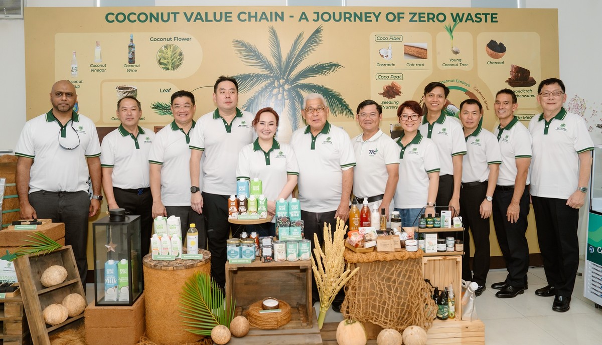 Đoàn Lãnh đạo cấp cao của Tập đoàn Sungai Budi trải nghiệm thực tế chuỗi giá trị ngành dừa của TTC AgriS Đoàn Lãnh đạo cấp cao của Tập đoàn Sungai Budi trải nghiệm thực tế chuỗi giá trị ngành dừa của TTC AgriS