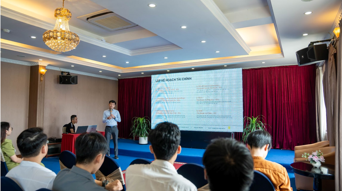 Ngày 10/08, AAS tổ chức workshop “Lãi suất kép - Chìa khóa vàng đến tự do tài chính" với chủ đề tập trung quản lý và tăng trưởng tài sản cá nhân. Ngày 10/08, AAS tổ chức workshop “Lãi suất kép - Chìa khóa vàng đến tự do tài chính" với chủ đề tập trung quản lý và tăng trưởng tài sản cá nhân.