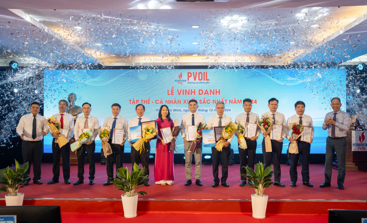 Vinh danh các tập thể, cá nhân xuất sắc nhất năm 2024 Vinh danh các tập thể, cá nhân xuất sắc nhất năm 2024