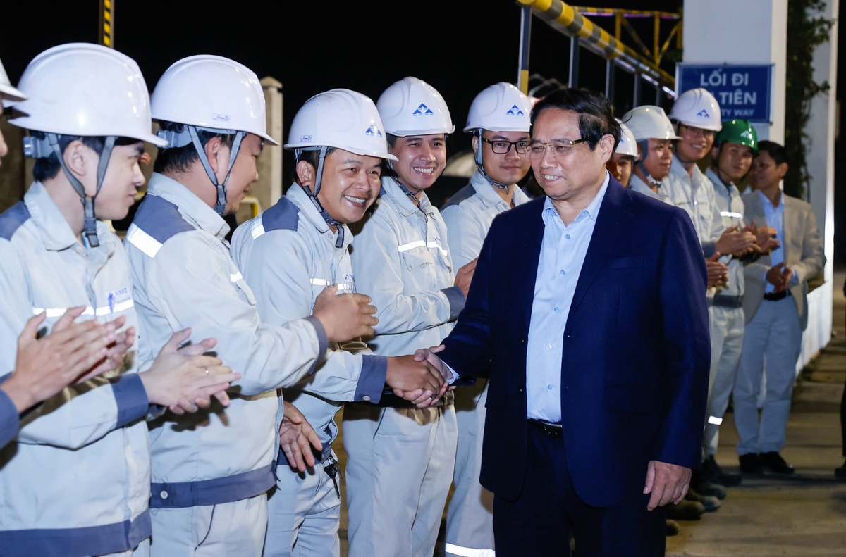 Thủ tướng thăm dự án Hòa Phát Dung Quất