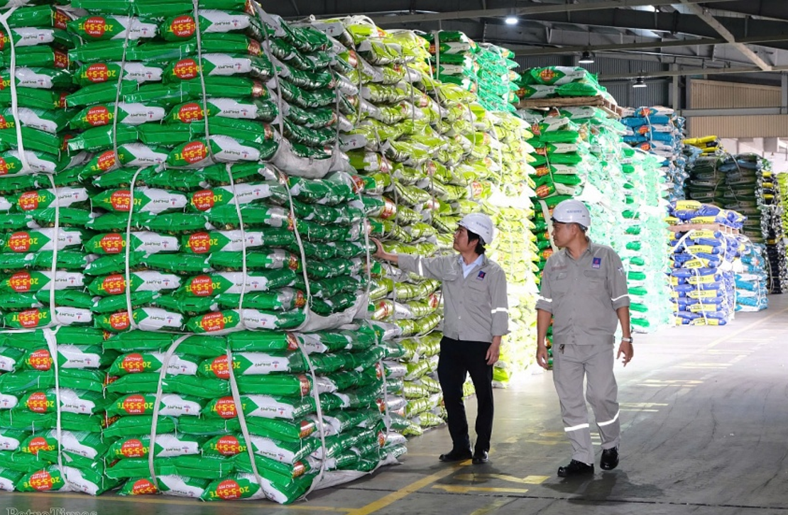 PVFCCo-Phú Mỹ đã quyết liệt chuyển mình trong kinh doanh với hai mục tiêu cốt lõi: thúc đẩy tăng trưởng phù hợp xu hướng cạnh tranh mới và tối ưu hóa hiệu quả chi phí kênh phân phối PVFCCo-Phú Mỹ đã quyết liệt chuyển mình trong kinh doanh với hai mục tiêu cốt lõi: thúc đẩy tăng trưởng phù hợp xu hướng cạnh tranh mới và tối ưu hóa hiệu quả chi phí kênh phân phối