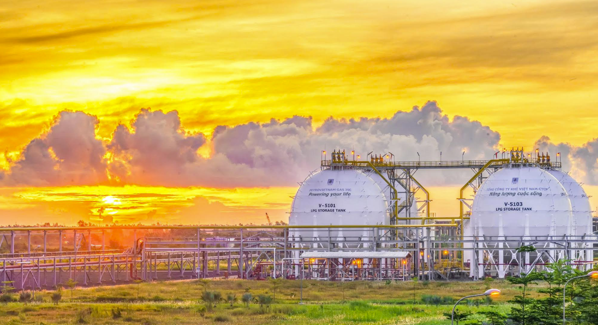 Bồn chứa LPG tại GPP Cà Mau Bồn chứa LPG tại GPP Cà Mau