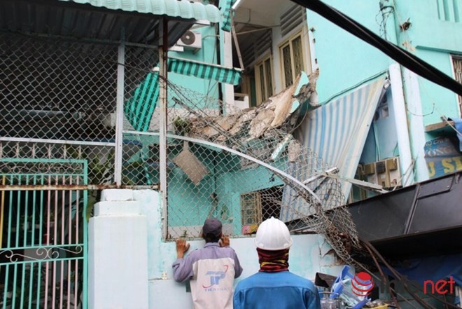 Cần cẩu công trình dự án 376 Điện Biên Phủ, TP. HCM đổ sập xuống trường mầm non ảnh 4