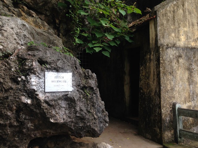 Những di tích ẩn giấu trong núi Bài Thơ ảnh 2