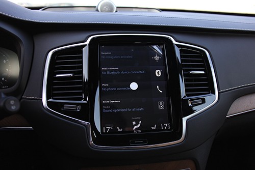 Volvo XC90 Inscription giá 4 tỷ - xe sang kiểu mới cho khách Việt ảnh 5 Volvo XC90 Inscription giá 4 tỷ - xe sang kiểu mới cho khách Việt ảnh 5