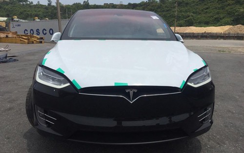 'Siêu SUV điện' Tesla Model X đầu tiên về Việt Nam ảnh 1 'Siêu SUV điện' Tesla Model X đầu tiên về Việt Nam ảnh 1