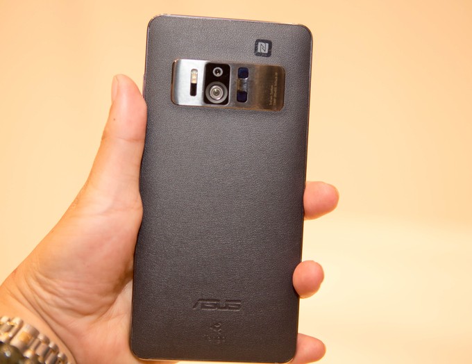 Zenfone AR - smartphone đầu tiên thế giới hỗ trợ thực tế ảo ảnh 2 Zenfone AR - smartphone đầu tiên thế giới hỗ trợ thực tế ảo ảnh 2