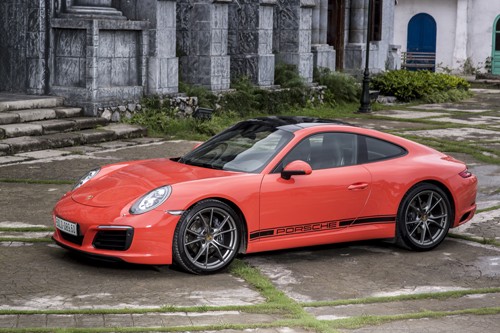 Nước Đức trong một chiếc Porsche 911 giá 8 tỷ ảnh 1 Nước Đức trong một chiếc Porsche 911 giá 8 tỷ ảnh 1