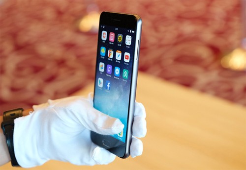 Ông Nguyễn Tử Quảng đã khóc khi nói về Bphone ảnh 1 Ông Nguyễn Tử Quảng đã khóc khi nói về Bphone ảnh 1