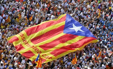 Catalonia đòi ly khai khỏi Madrid, kịch bản phân rã châu Âu ảnh 2 Catalonia đòi ly khai khỏi Madrid, kịch bản phân rã châu Âu ảnh 2