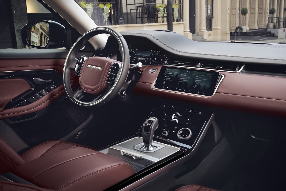 Range Rover Evoque thế hệ mới đổi thiết kế, giá từ 40.700 USD ảnh 3 Range Rover Evoque thế hệ mới đổi thiết kế, giá từ 40.700 USD ảnh 3