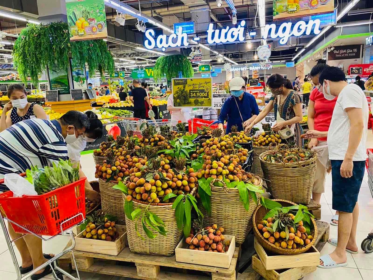 Giá bán vải thiều Lục Ngạn chỉ còn 26.900 đồng/kg từ ngày 5/6 - 13/6.