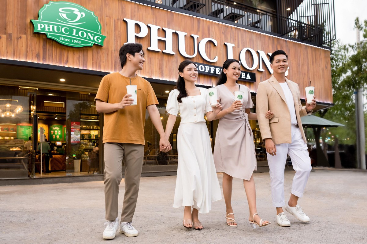 Tính đến giữa tháng 7/2022, Phúc Long có hơn 1.000 cửa hàng flagship và kiosk. Tính đến giữa tháng 7/2022, Phúc Long có hơn 1.000 cửa hàng flagship và kiosk.