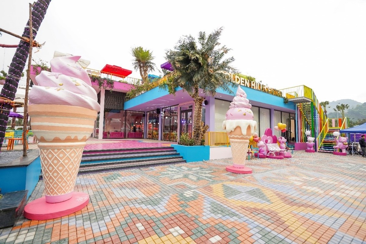 Cận cảnh trung tâm dịch vụ Center Golden Hill.