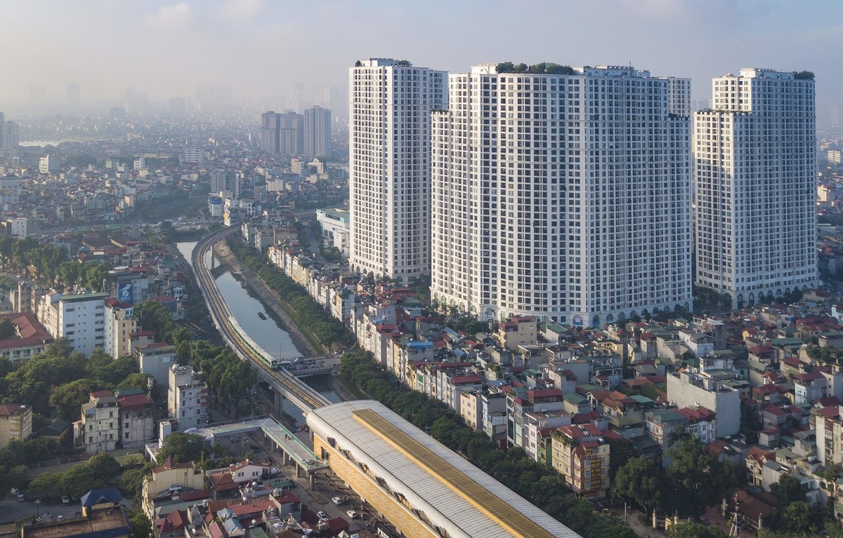 Tốc độ đô thị hóa nhanh khiến nhu cầu nhà ở tại Hà Nội luôn ở mức cao. Ảnh: Dũng Munh. Tốc độ đô thị hóa nhanh khiến nhu cầu nhà ở tại Hà Nội luôn ở mức cao. Ảnh: Dũng Munh.