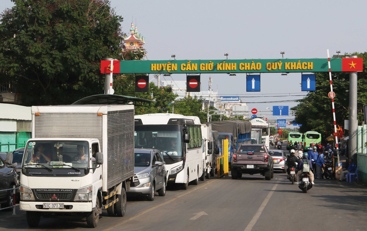 Cần Giờ thường xuyên nhộn nhịp thời gian gần đây. Ảnh: Lê Toàn.