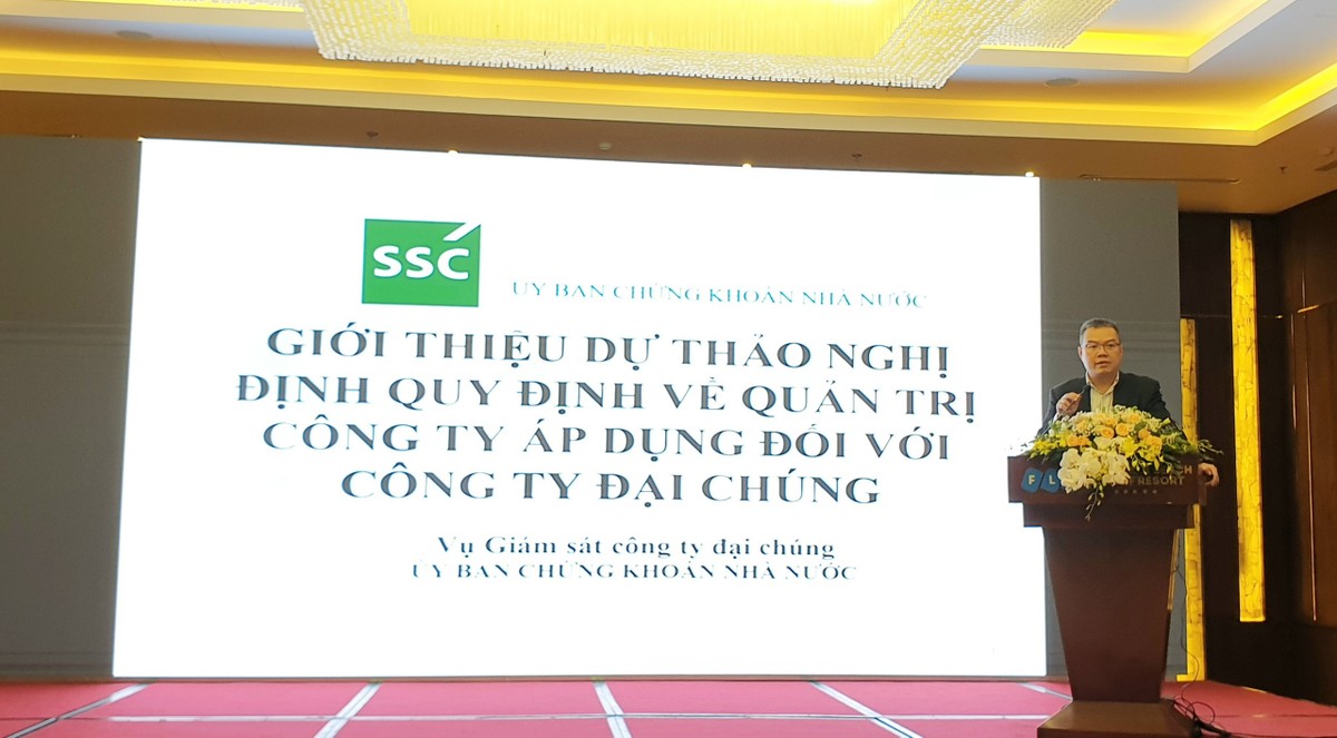 Ông Lê Trung Hải, Vụ phó Vụ giám sát công ty đại chúng, Uỷ ban Chứng khoán Nhà nước trình bày tại Chương trình Ông Lê Trung Hải, Vụ phó Vụ giám sát công ty đại chúng, Uỷ ban Chứng khoán Nhà nước trình bày tại Chương trình