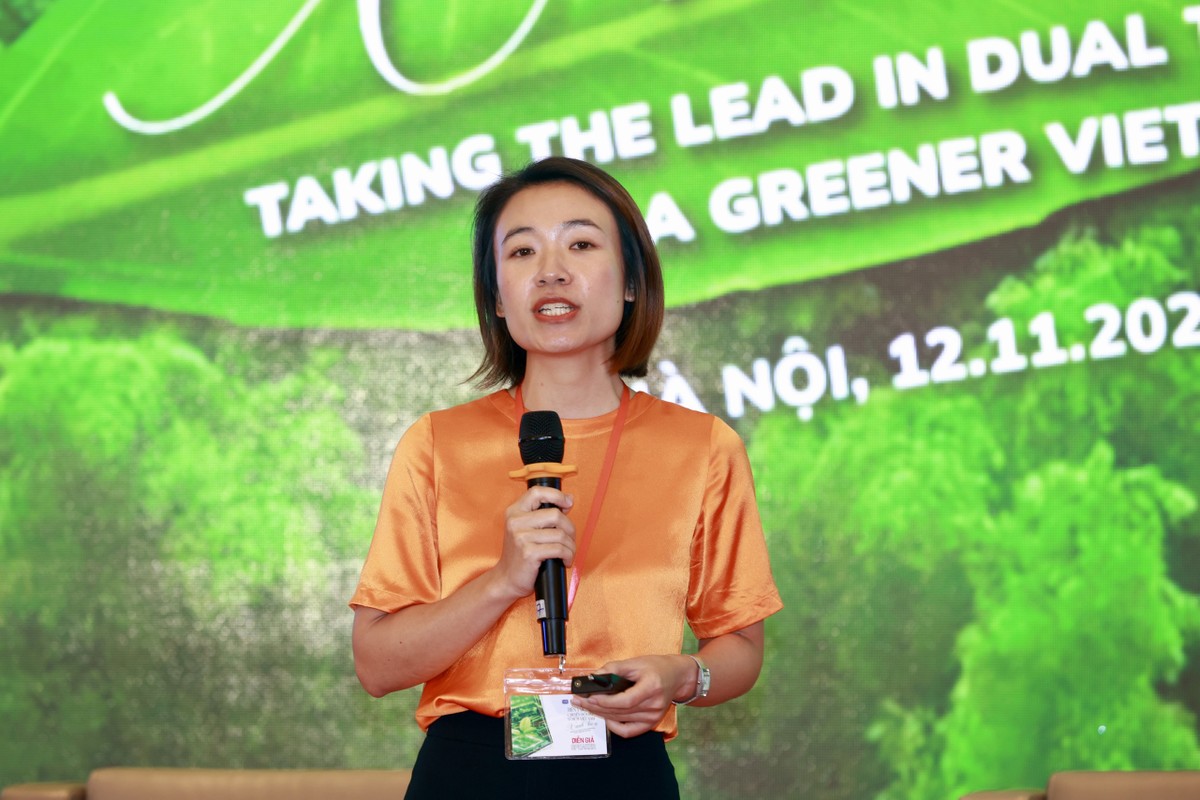 Bà Lê Minh Trang, Phó Giám Đốc bộ phận Nghiên cứu Bán lẻ, Công ty TNHH NielsenIQ Việt Nam (NIQ) phát biểu tại Hội thảo (Ảnh: Chí Cường)