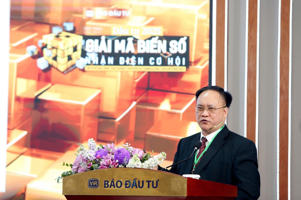 TS. Lương Văn Khôi, Phó Viện trưởng, Viện Nghiên cứu quản lý kinh tế Trung ương (CIEM) chia sẻ tại Hội thảo TS. Lương Văn Khôi, Phó Viện trưởng, Viện Nghiên cứu quản lý kinh tế Trung ương (CIEM) chia sẻ tại Hội thảo