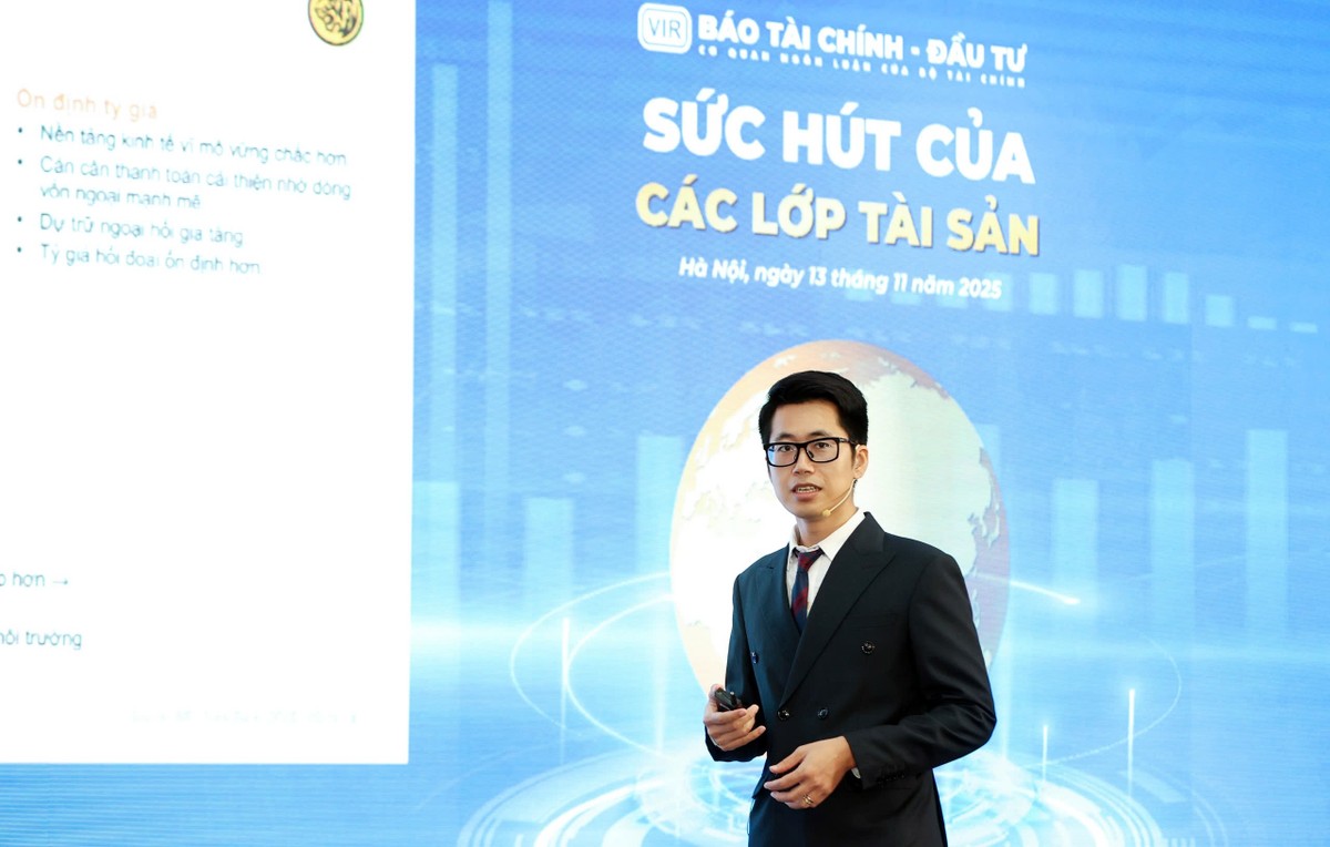 Ông Vũ Việt Linh, Phó giám đốc Phòng Phân tích Khách hàng tổ chức Maybank Investment Bank (Vietnam) chia sẻ tại Tọa đàm. Ảnh: Đức Thanh Ông Vũ Việt Linh, Phó giám đốc Phòng Phân tích Khách hàng tổ chức Maybank Investment Bank (Vietnam) chia sẻ tại Tọa đàm. Ảnh: Đức Thanh