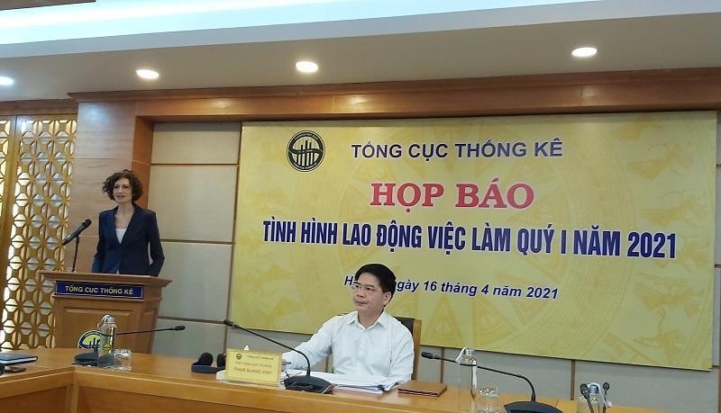 “Kinh tế phục hồi, thị trường lao động vẫn “u ám” là do có độ trễ”, ông Phạm Quang Vinh, Phó tổng cục trưởng Tổng cục Thống kê “Kinh tế phục hồi, thị trường lao động vẫn “u ám” là do có độ trễ”, ông Phạm Quang Vinh, Phó tổng cục trưởng Tổng cục Thống kê