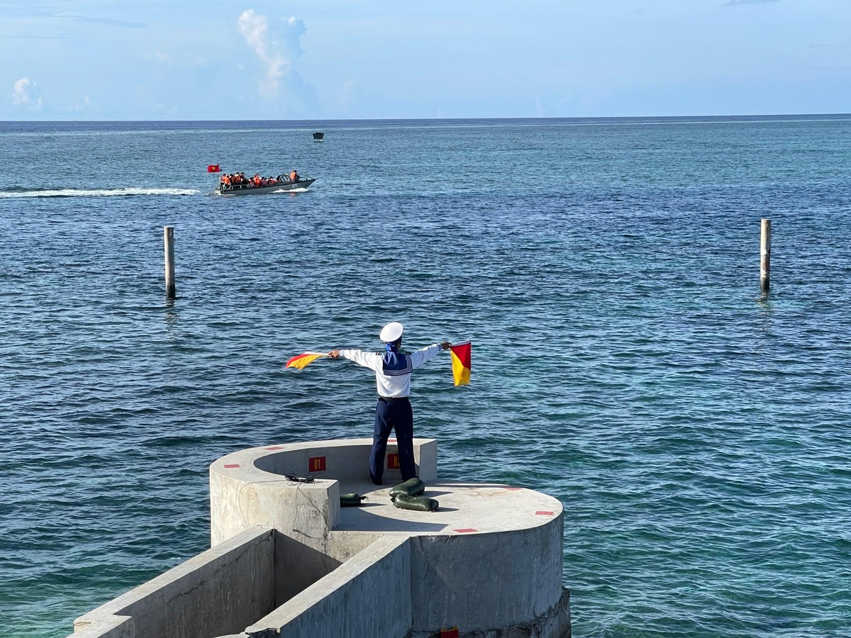 Hướng dẫn xuồng vào đảo Hướng dẫn xuồng vào đảo