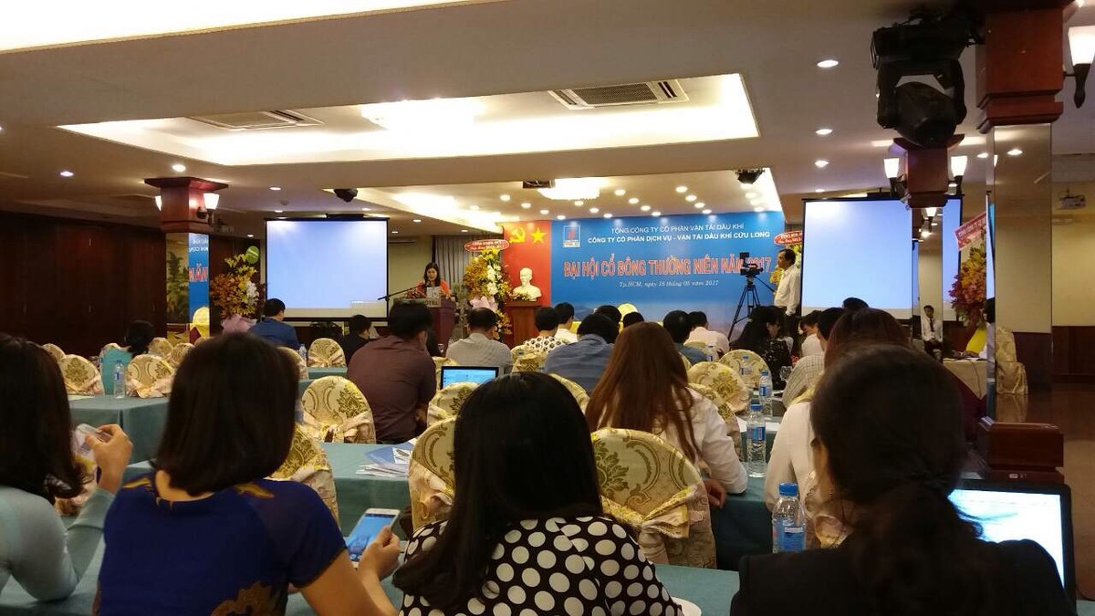 Khóc cười mùa Đại hội: Hoàn thành vượt kế hoạch, lãnh đạo PCT vẫn bị cổ đông “quay“ ảnh 1