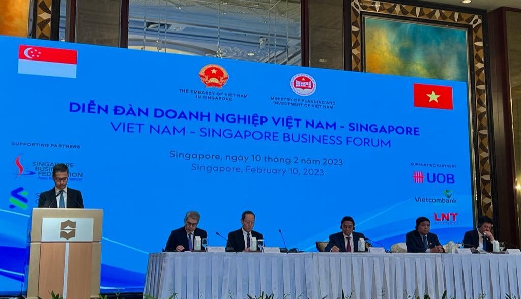 Ông Patrick Lee, Giám đốc khu vực phụ trách Singapore và các thị trường ASEAN khác bao gồm Malaysia, Việt Nam, Thái Lan và các văn phòng đại diện trong khu vực, Chủ tịch Hội đồng thành viên Standard Chartered Việt Nam phát biểu tại sự kiện.