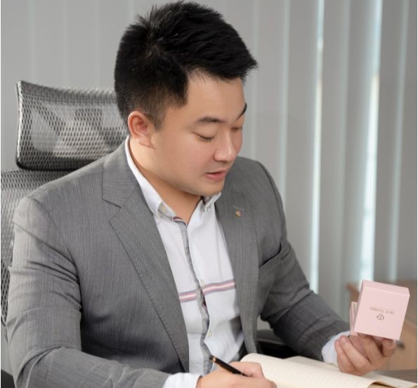 Ông Đỗ Huy Thành, CEO Huy Thanh Jewelry Ông Đỗ Huy Thành, CEO Huy Thanh Jewelry