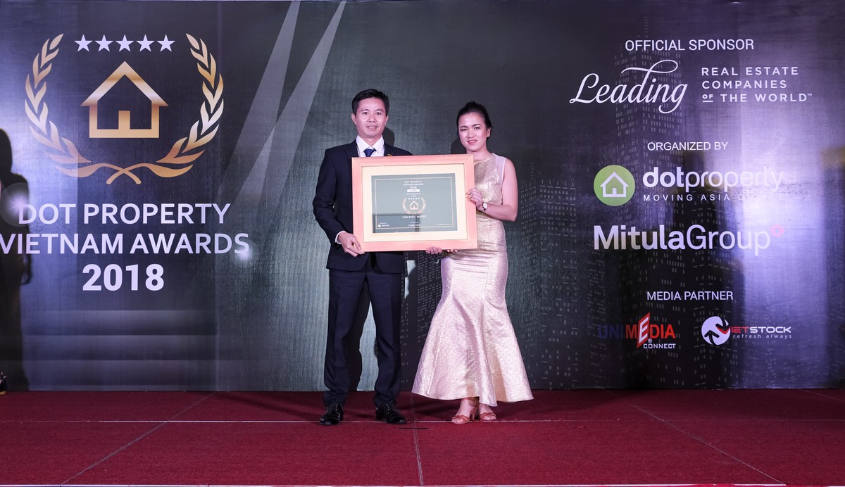 Văn Phú - Invest được vinh danh là Nhà phát triển bất động sản tốt nhất Hà Nội ảnh 1 Văn Phú - Invest được vinh danh là Nhà phát triển bất động sản tốt nhất Hà Nội ảnh 1