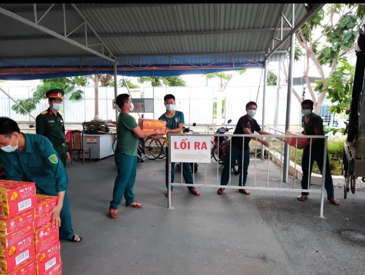 “Chuyền Dr Thanh’ tới các điểm cách ly do quân đội quản lý tại các tỉnh thành như: Đà Nẵng, Quảng Nam, Đồng Nai, Bình Dương, Tây Ninh, TP.HCM, Cần Thơ,...