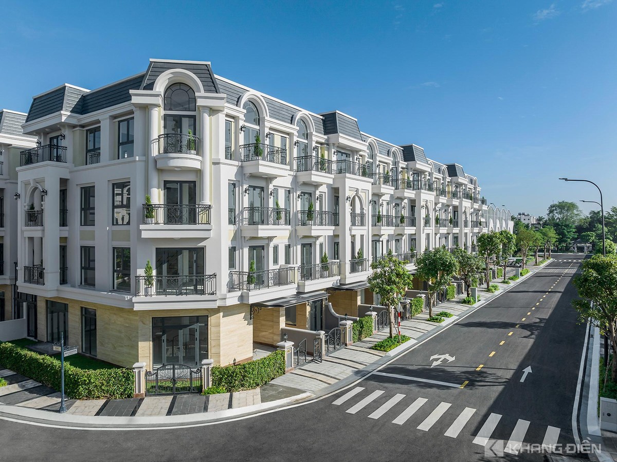 Nhà có sân vườn 1 trệt 3 lầu đảm bảo sự gắn kết và không gian riêng tư của từng thành viên (Ảnh thực tế: Khang Điền).