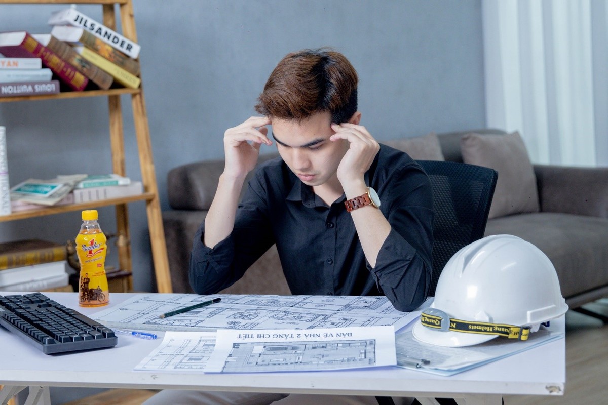 Deadline công việc khiến nhiều nhân sự rơi vào tình trạng mệt mỏi, đuối sức giữa năm. Deadline công việc khiến nhiều nhân sự rơi vào tình trạng mệt mỏi, đuối sức giữa năm.