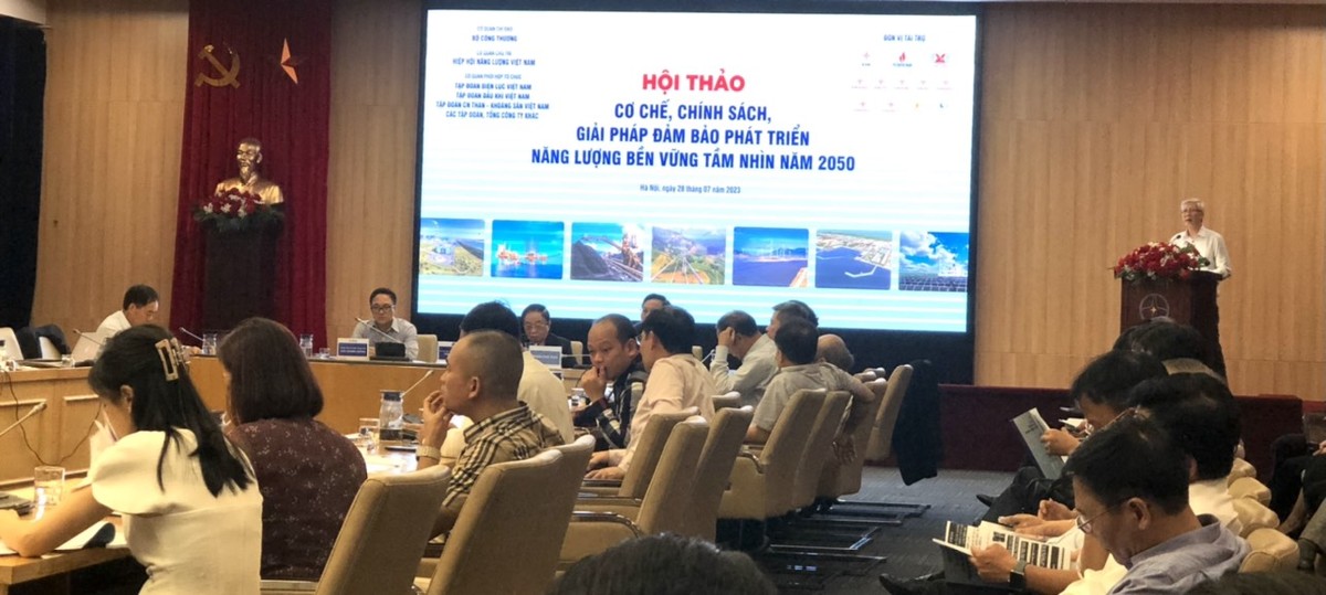 Thạc sỹ Nguyễn Anh Tuấn, Hiệp hội Năng lượng Việt Nam phát biểu tại hội thảo. Ảnh H.Y Thạc sỹ Nguyễn Anh Tuấn, Hiệp hội Năng lượng Việt Nam phát biểu tại hội thảo. Ảnh H.Y