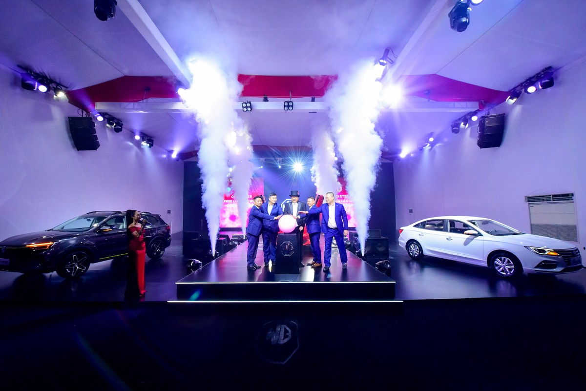 Haxaco mới đầu tư xây dựng showroom MG Kinh Dương Vương (TP.HCM) đạt tiêu chuẩn Đại lý Flagship đầu tiên của MG tại Việt Nam. Haxaco mới đầu tư xây dựng showroom MG Kinh Dương Vương (TP.HCM) đạt tiêu chuẩn Đại lý Flagship đầu tiên của MG tại Việt Nam.