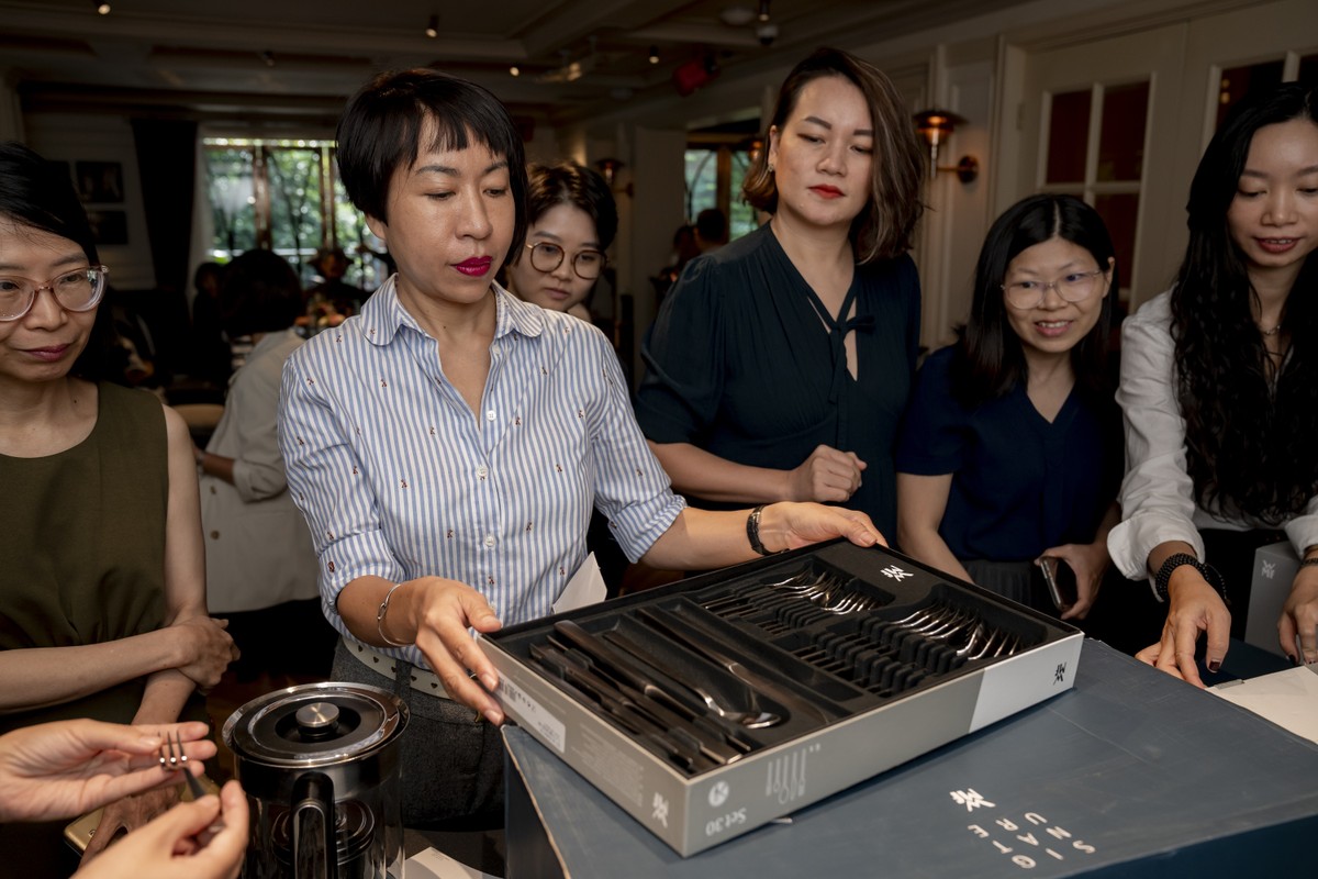 Giới truyền thông trải nghiệm sản phẩm WMG tại Việt Nam.