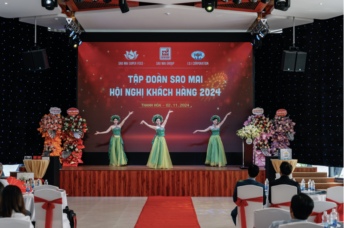 Thiết bị âm thanh, ánh sáng hiện đại cân trọn mọi sự kiện lớn nhỏ.