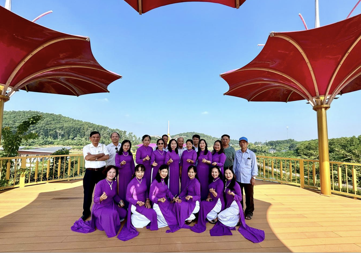 Sắc tím xuất hiện tại LAMORI đang thu hút sự chú ý. Sắc tím xuất hiện tại LAMORI đang thu hút sự chú ý.