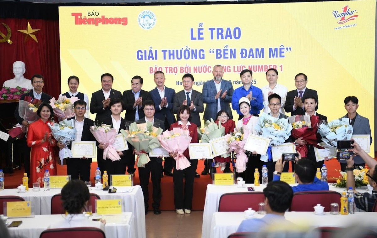 Giải thưởng “Bền Đam Mê” không chỉ ghi dấu những câu chuyện truyền cảm hứng của nhiều gương mặt trẻ tài năng, bản lĩnh mà còn khẳng định dấu ấn riêng biệt của Number 1 trên hành trình đồng hành tiếp sức, cùng các tài năng trẻ nhân rộng giá trị đóng góp cho cộng đồng, xã hội. Giải thưởng “Bền Đam Mê” không chỉ ghi dấu những câu chuyện truyền cảm hứng của nhiều gương mặt trẻ tài năng, bản lĩnh mà còn khẳng định dấu ấn riêng biệt của Number 1 trên hành trình đồng hành tiếp sức, cùng các tài năng trẻ nhân rộng giá trị đóng góp cho cộng đồng, xã hội.