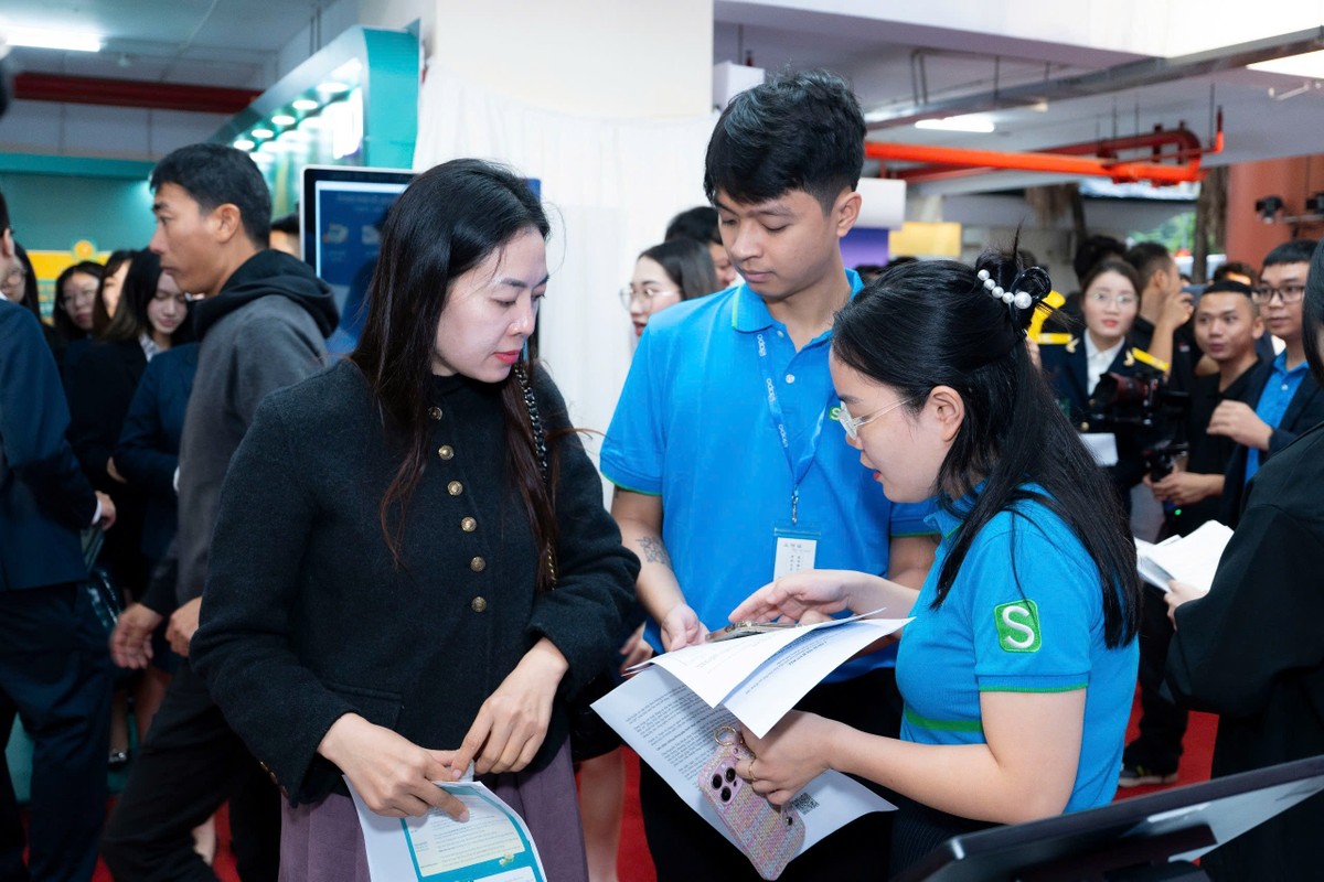 Hộ cá nhân kinh doanh tìm hiểu về giải pháp công nghệ hộ trợ chuyển đổi từ phương pháp thuế khoán sang phương pháp kê khai. Hộ cá nhân kinh doanh tìm hiểu về giải pháp công nghệ hộ trợ chuyển đổi từ phương pháp thuế khoán sang phương pháp kê khai.