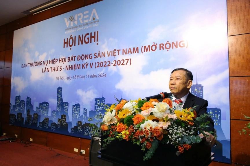 TS. Nguyễn Văn Khôi - Chủ tịch Hiệp hội bất động sản Việt Nam (VNREA) TS. Nguyễn Văn Khôi - Chủ tịch Hiệp hội bất động sản Việt Nam (VNREA)