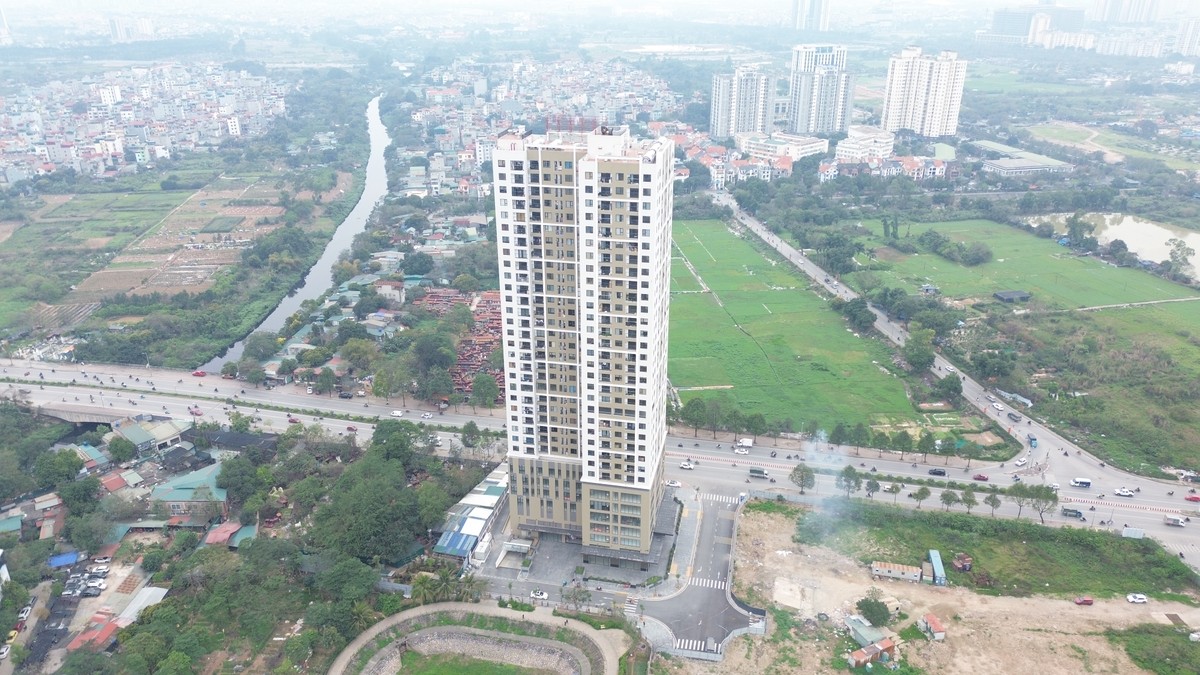 Dự án nhà ở xã hội NHS Trung Văn hiện cũng đang được rao bán nhiều trên mạng với giá gần 60 triệu đồng/m2 (cả nhà xã hội và nhà thương mại) Dự án nhà ở xã hội NHS Trung Văn hiện cũng đang được rao bán nhiều trên mạng với giá gần 60 triệu đồng/m2 (cả nhà xã hội và nhà thương mại)