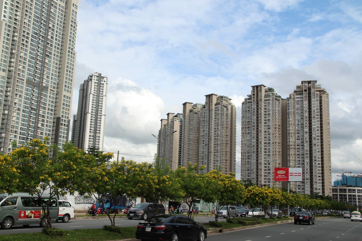 Nguồn cung trên thị trường bất động sản giảm mạnh nhưng giá không giảm. Nguồn cung trên thị trường bất động sản giảm mạnh nhưng giá không giảm.